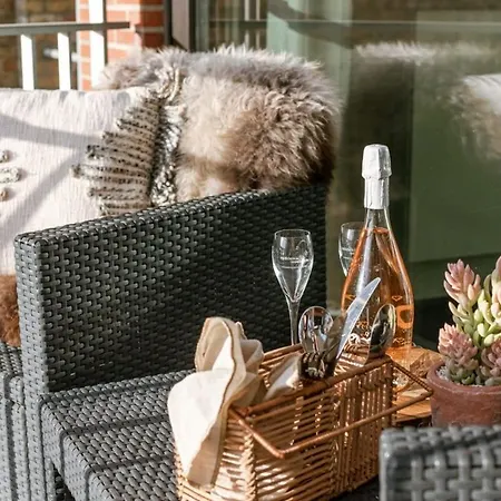 Apartment Huswell - Charming Studio With Terrace Nearby The Beach *