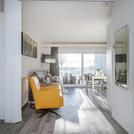 Huswell - Charming Studio With Terrace Nearby The Beach Apartment