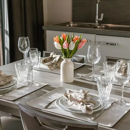 Apartment Huswell - Charming Studio With Terrace Nearby The Beach